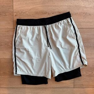 Vuori Men’s Fullerton Athletic Shorts, L